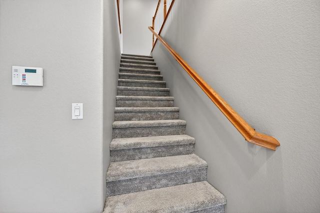 5998 Camden Cir, Citrus Heights, CA 95621