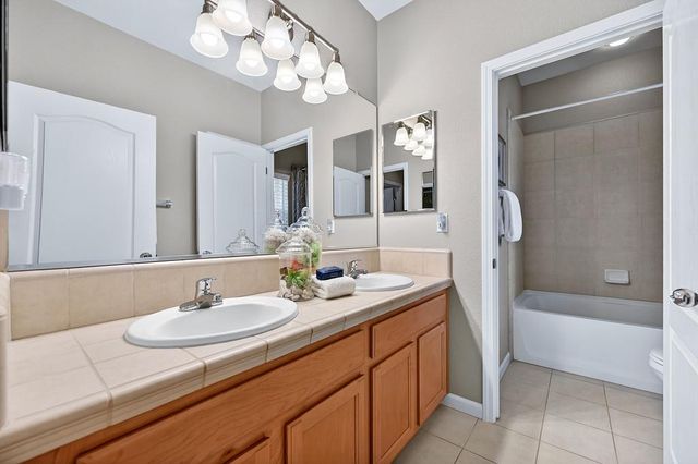 5998 Camden Cir, Citrus Heights, CA 95621