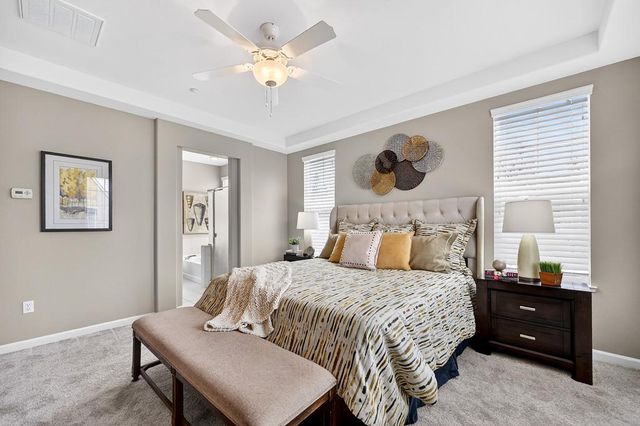 5998 Camden Cir, Citrus Heights, CA 95621