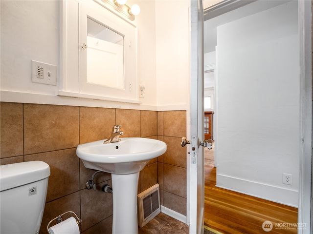 3521 S 11th Street, Tacoma, WA 98405