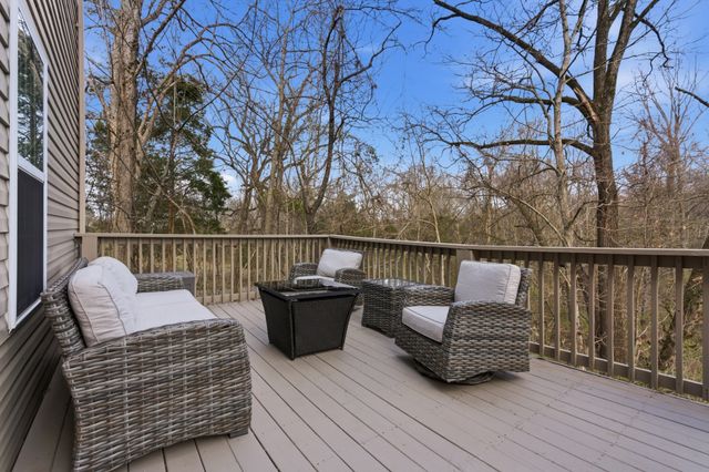 6935 Calderwood Dr, Antioch, TN 37013