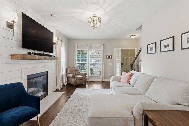 6935 Calderwood Dr, Antioch, TN 37013