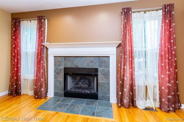 43159 Sandstone, Novi, MI 48377