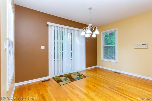 43159 Sandstone, Novi, MI 48377