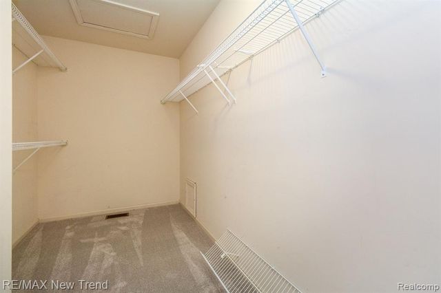 43159 Sandstone, Novi, MI 48377