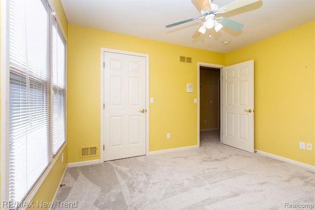 43159 Sandstone, Novi, MI 48377