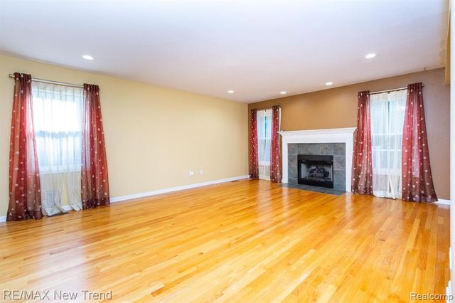 43159 Sandstone, Novi, MI 48377