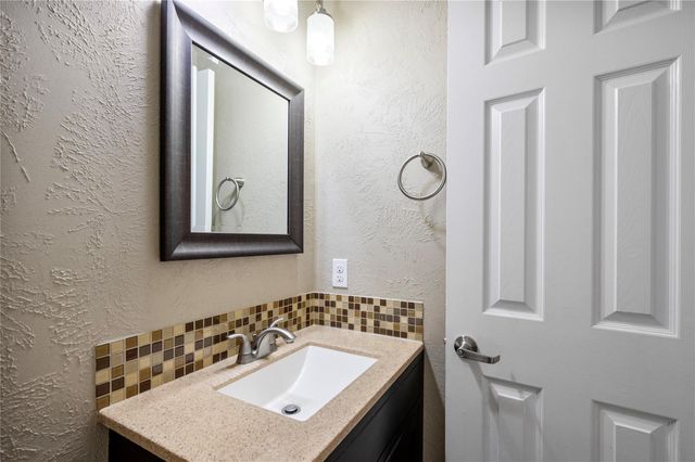 19 Kearny Brook Place, The Woodlands, TX 77381