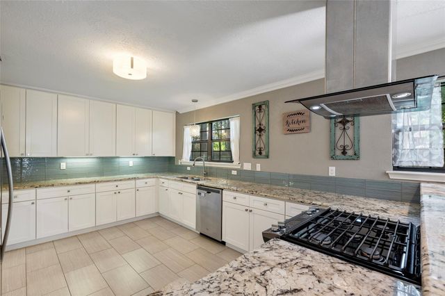 19 Kearny Brook Place, The Woodlands, TX 77381