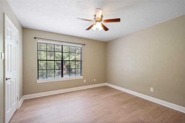 19 Kearny Brook Place, The Woodlands, TX 77381