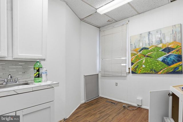 212 W MAIN ST, Elkton, MD 21921
