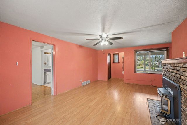 6109 Pacific Avenue, Tacoma, WA 98408