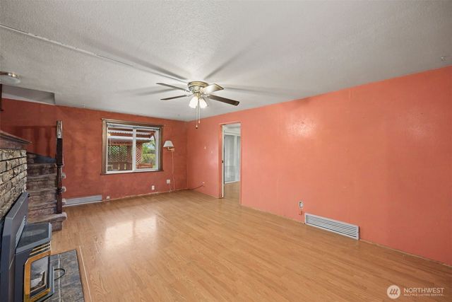 6109 Pacific Avenue, Tacoma, WA 98408