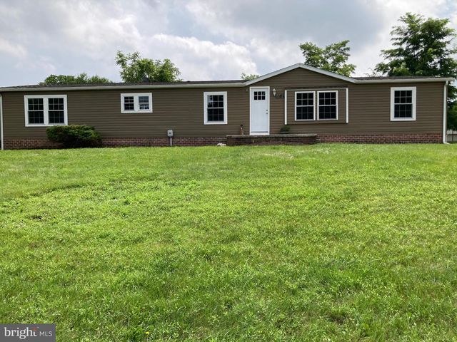 1054 HEATHER DRIVE, Chambersburg, PA 17202