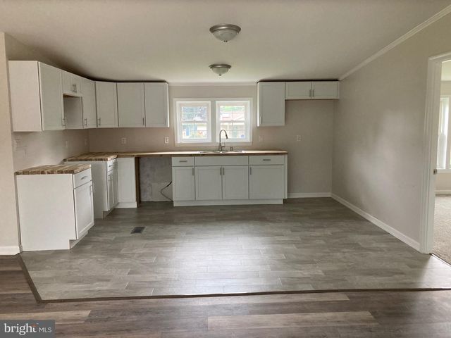 1054 HEATHER DRIVE, Chambersburg, PA 17202