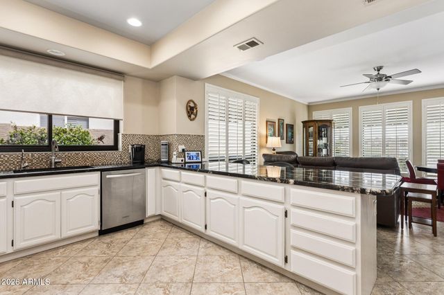 8115 E JENAN Drive, Scottsdale, AZ 85260