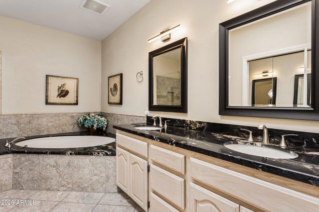 8115 E JENAN Drive, Scottsdale, AZ 85260