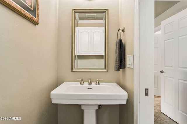 8115 E JENAN Drive, Scottsdale, AZ 85260