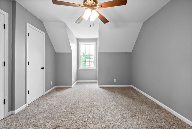1564 Barrett Dr, Clarksville, TN 37043