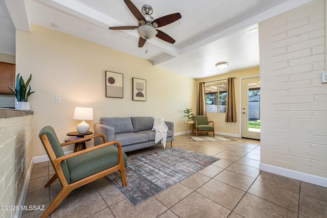 4216 E Paseo Grande, Tucson, AZ 85711