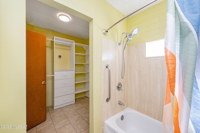 4216 E Paseo Grande, Tucson, AZ 85711