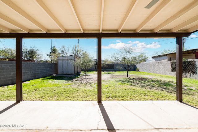 4216 E Paseo Grande, Tucson, AZ 85711