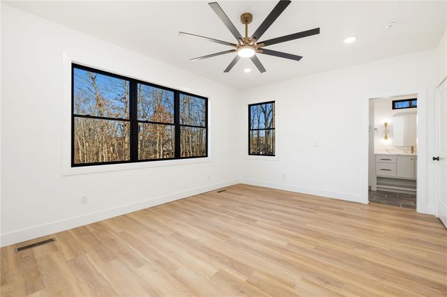 8 Selkirk Circle, Bella Vista, AR 72715