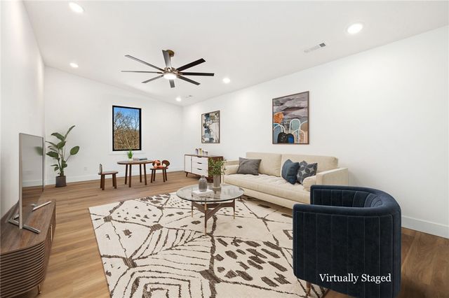 8 Selkirk Circle, Bella Vista, AR 72715