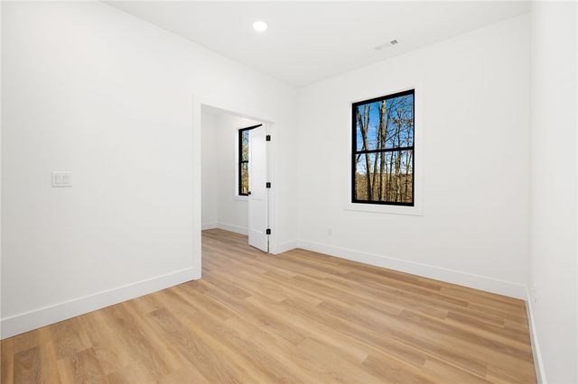 8 Selkirk Circle, Bella Vista, AR 72715