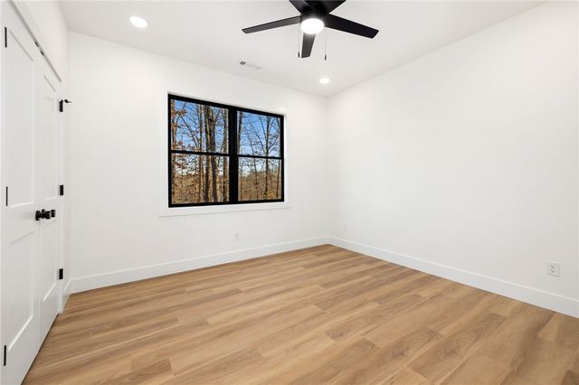 8 Selkirk Circle, Bella Vista, AR 72715