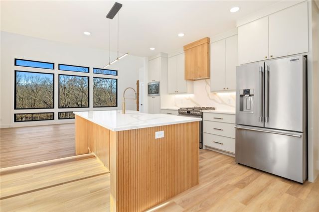 8 Selkirk Circle, Bella Vista, AR 72715