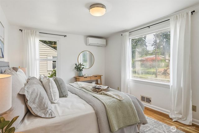 16509 Fremont Avenue N, Shoreline, WA 98133