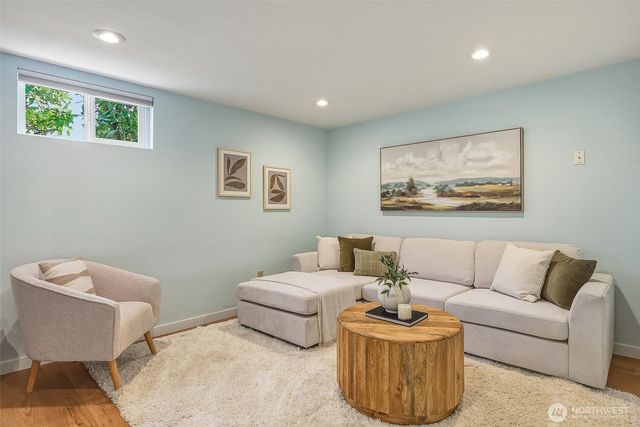 16509 Fremont Avenue N, Shoreline, WA 98133