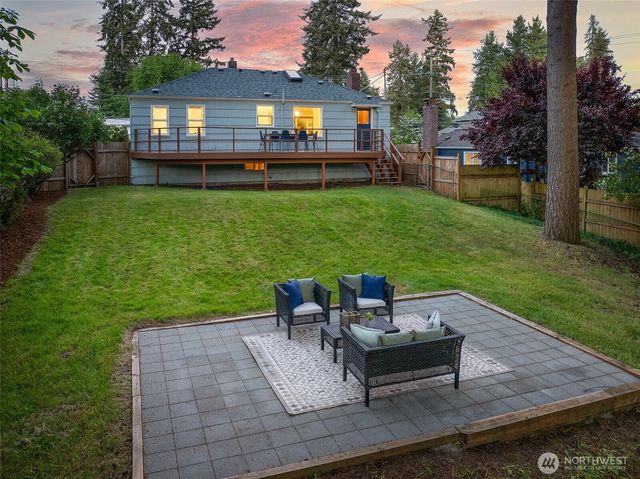 16509 Fremont Avenue N, Shoreline, WA 98133