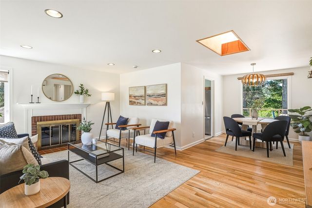 16509 Fremont Avenue N, Shoreline, WA 98133