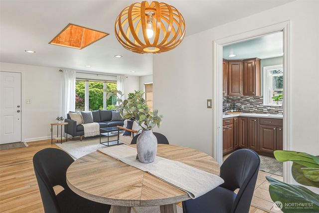 16509 Fremont Avenue N, Shoreline, WA 98133