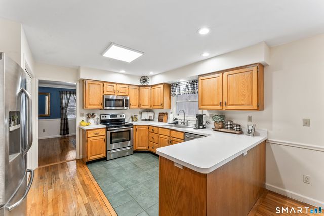 59 Great Ring Road, Newtown, CT 06482