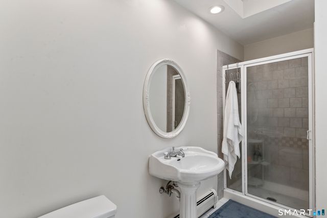 59 Great Ring Road, Newtown, CT 06482