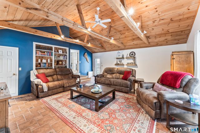 59 Great Ring Road, Newtown, CT 06482