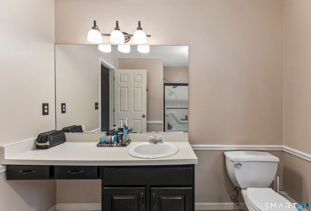 59 Great Ring Road, Newtown, CT 06482