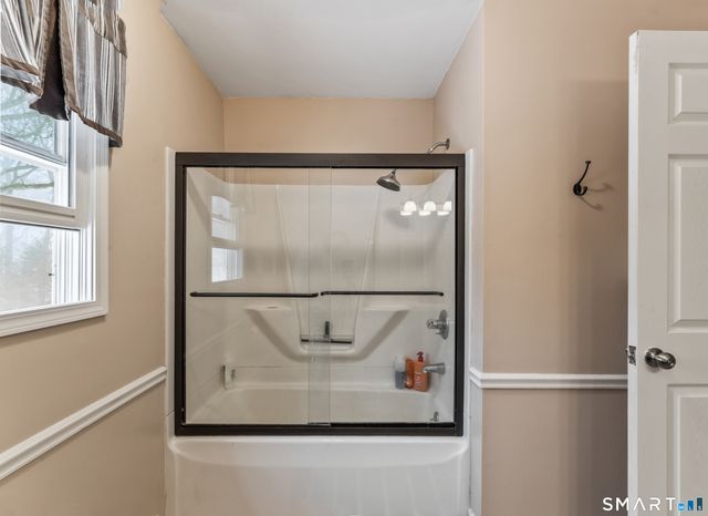 59 Great Ring Road, Newtown, CT 06482