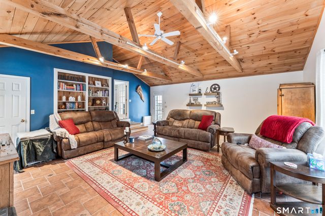 59 Great Ring Road, Newtown, CT 06482