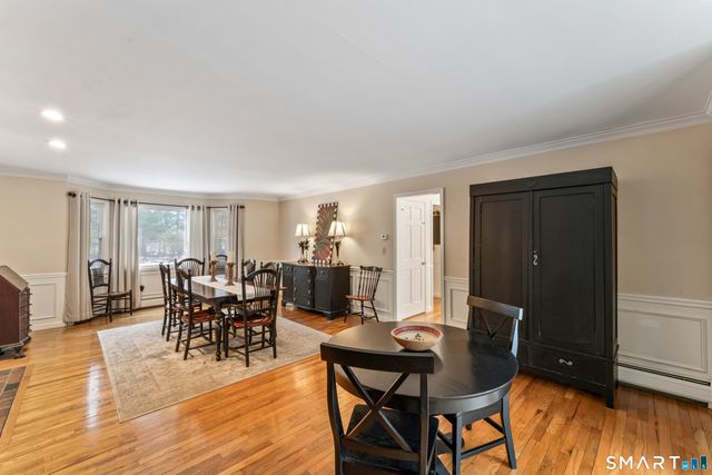 59 Great Ring Road, Newtown, CT 06482