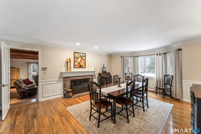 59 Great Ring Road, Newtown, CT 06482