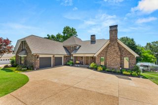 9711 PINE POINT DR, Lakeland, TN 38002