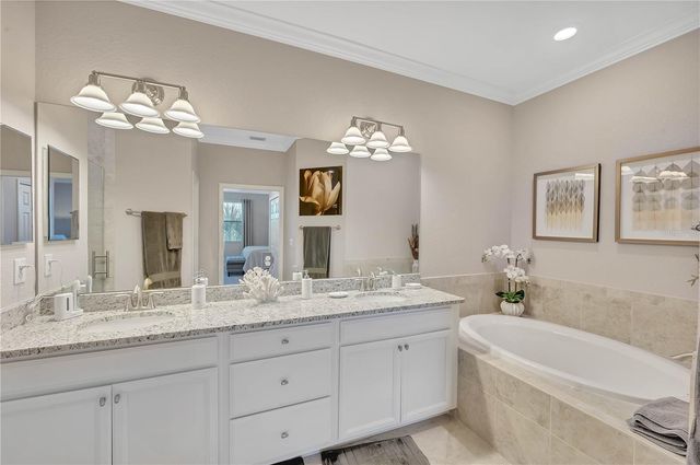 5815 WAKE FOREST RUN 103, Lakewood Ranch, FL 34211