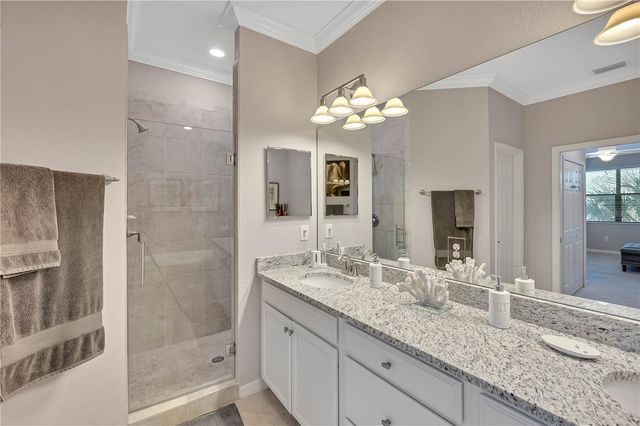 5815 WAKE FOREST RUN 103, Lakewood Ranch, FL 34211