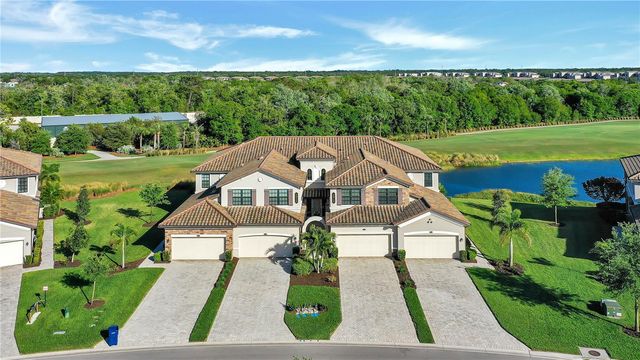 5815 WAKE FOREST RUN 103, Lakewood Ranch, FL 34211