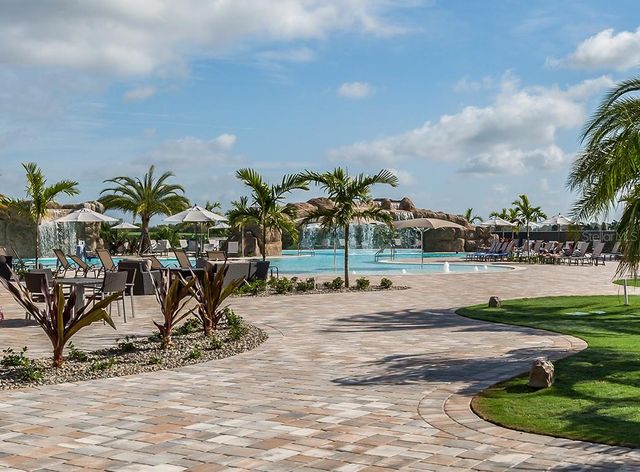 5815 WAKE FOREST RUN 103, Lakewood Ranch, FL 34211