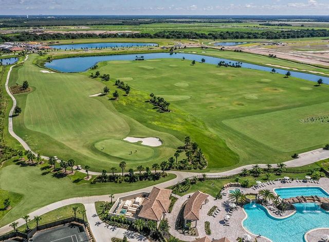 5815 WAKE FOREST RUN 103, Lakewood Ranch, FL 34211